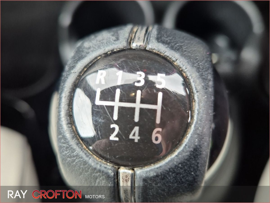 2022 MINI Hatch Cooper Exclusive €26,500