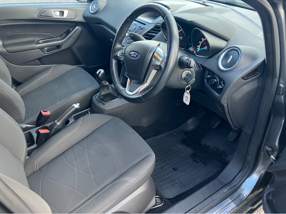 2017 Ford Fiesta ZETEC 1.0 65PS M5 4DR MCA €10,995