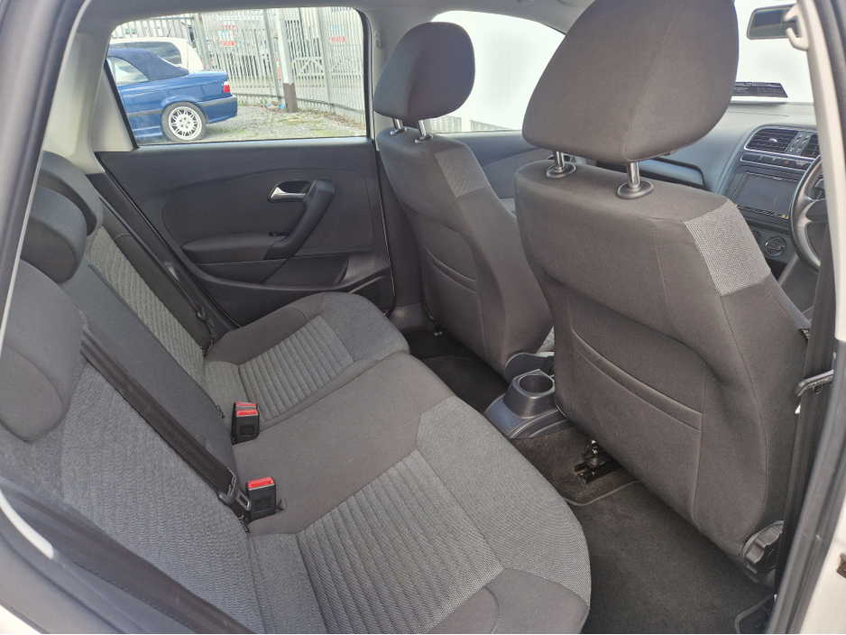 2013 Volkswagen Polo - image 15