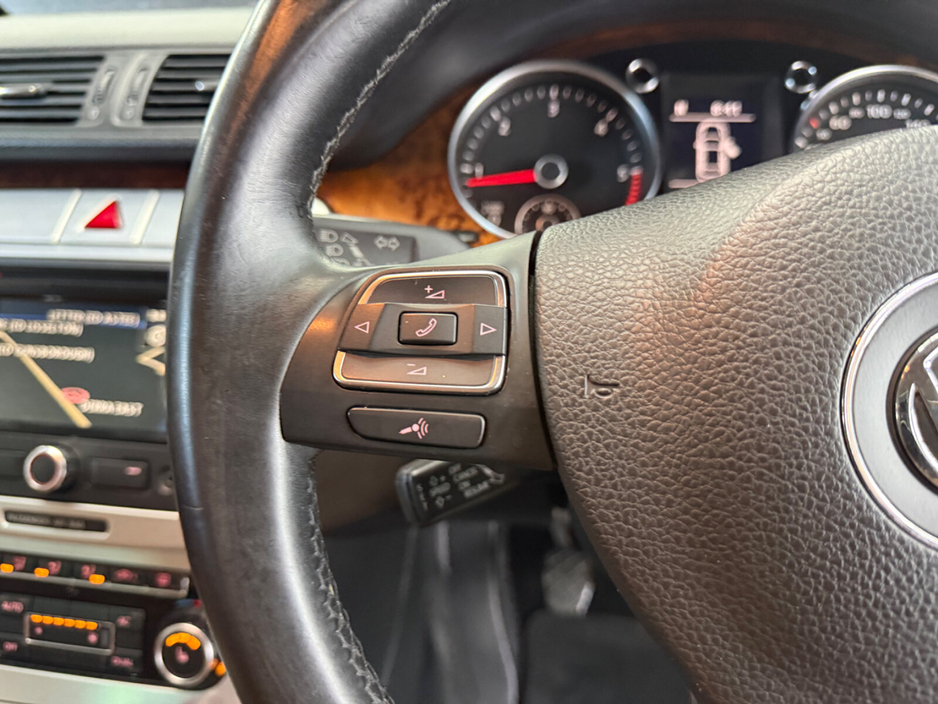 2011 Volkswagen CC - image 24