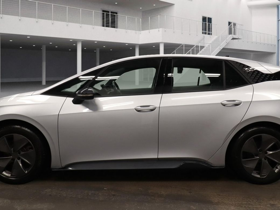 2023 Cupra Born 58KWH // VERY LOW MILEAGE // 360 PARKING AID // APPLE CARPLAY/ANDROID AUTO €24,900