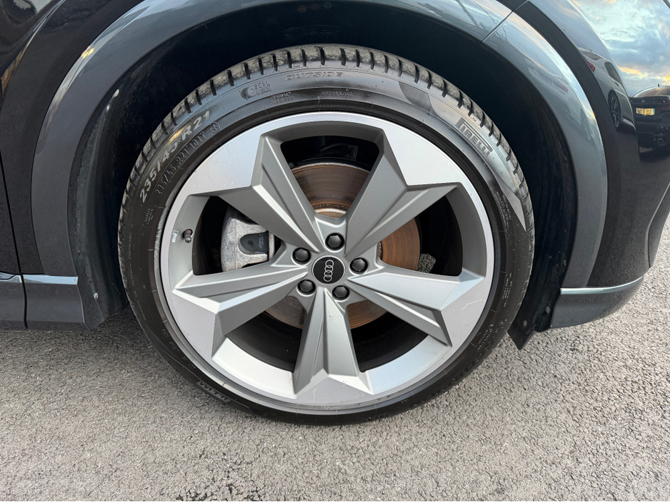 2025 Audi Q4 e-tron 82kwh long Range - S Line Black Ed - Quattro €47,940