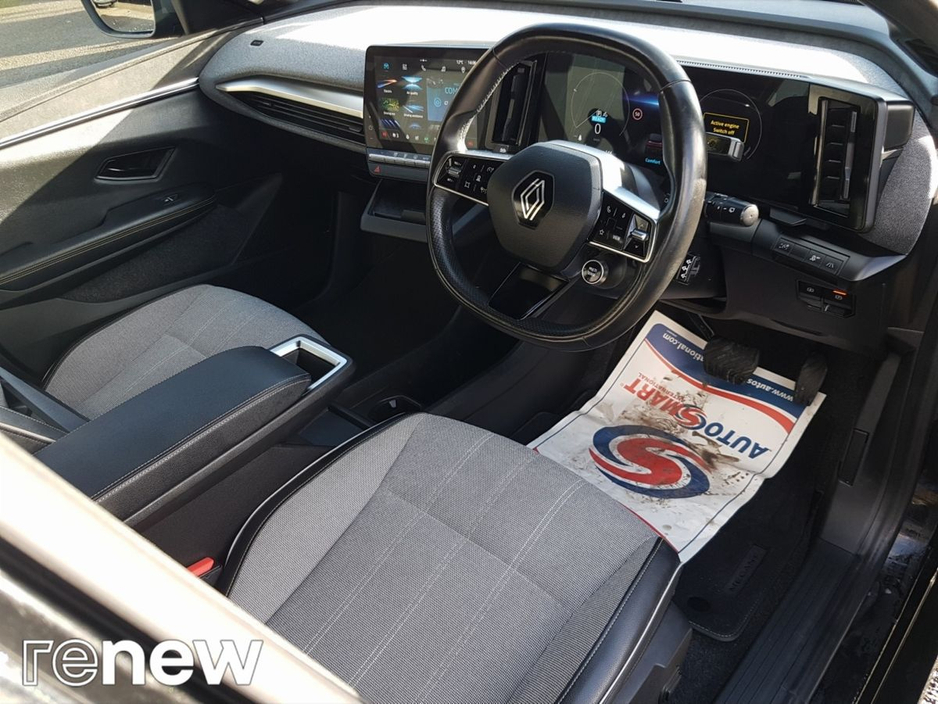 2023 Renault Megane E-Tech EV60 220hp Techno €24,995