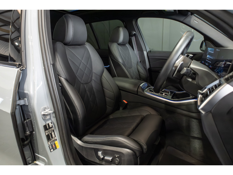 2025 BMW X5 xDrive50e M Sport €99,950