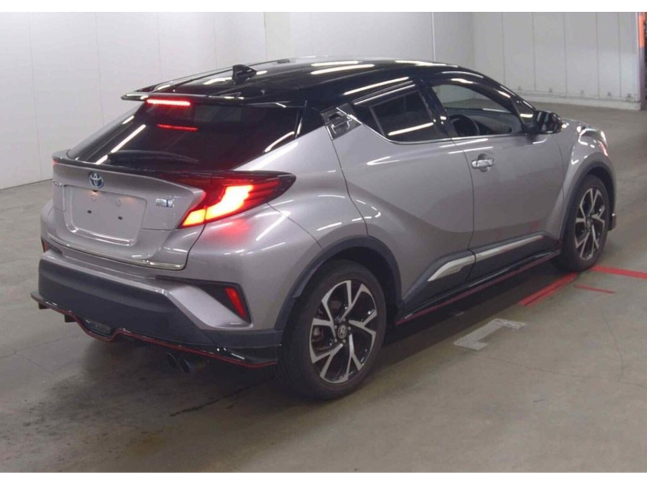 2021 Toyota C-HR - image 7