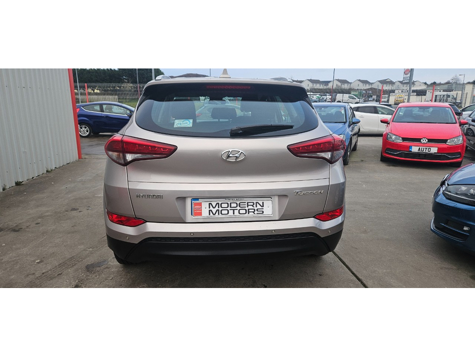 2015 Hyundai Tucson - image 9
