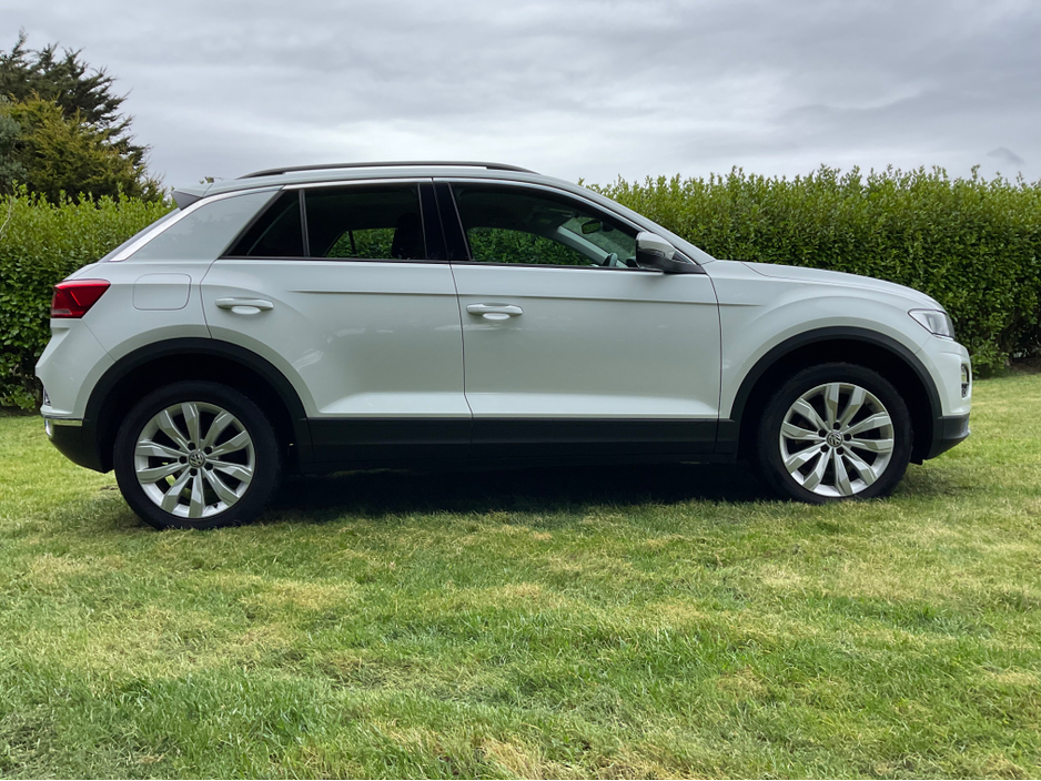 2019 Volkswagen T-Roc - image 6