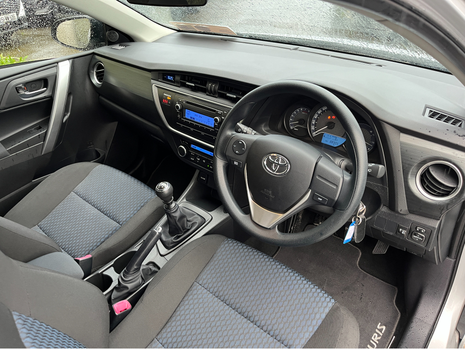 2014 Toyota Auris TERRA 1.3 PETROL //LOW MILES//