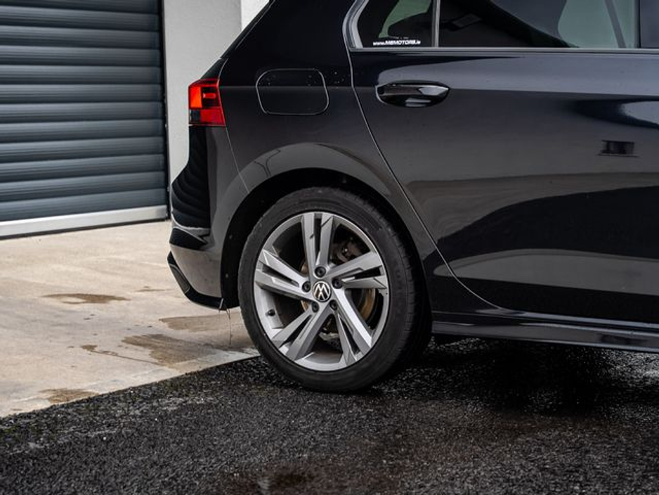 2021 Volkswagen Golf R-LINE TSI €22,450