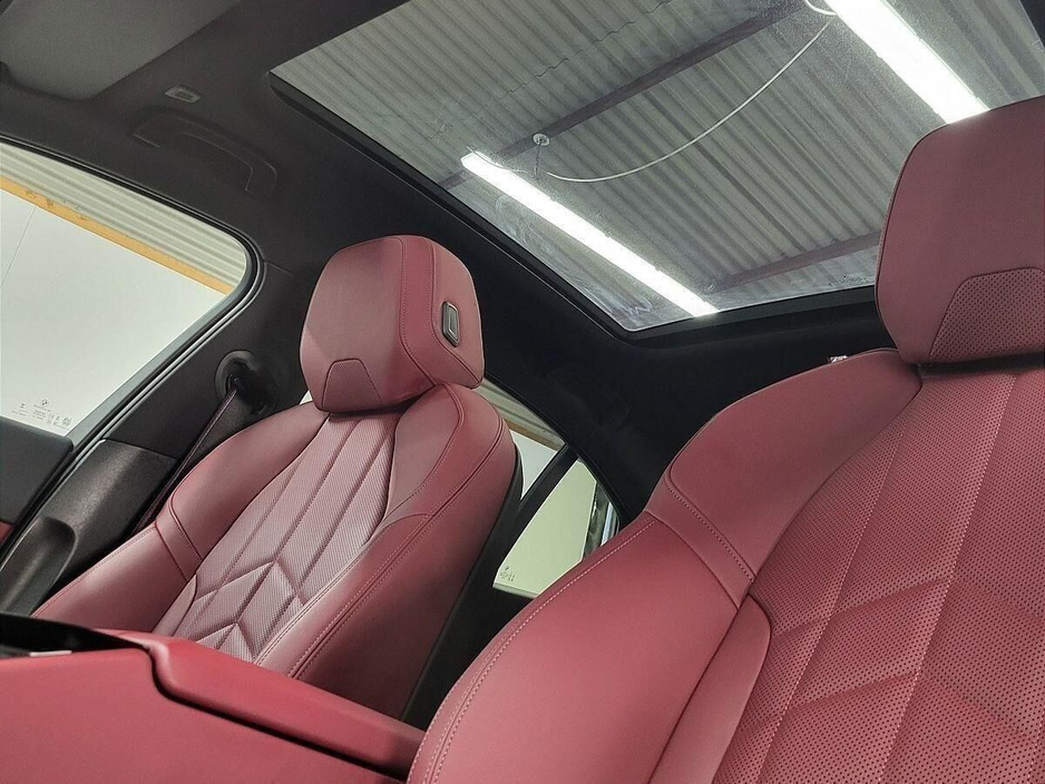 2024 BMW 5 Series - image 21