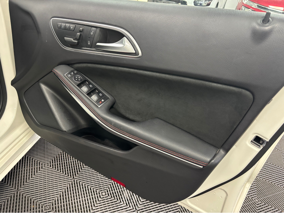 2013 Mercedes-Benz A Class - image 7