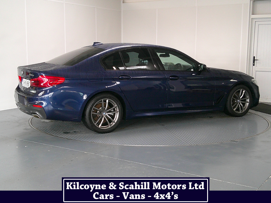 2019 BMW 5 Series - image 7