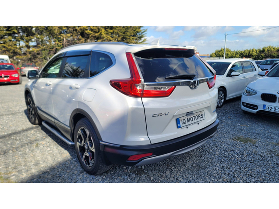 2017 Honda CR-V - image 10