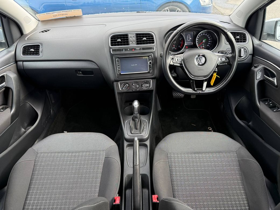 2015 Volkswagen Polo - image 10