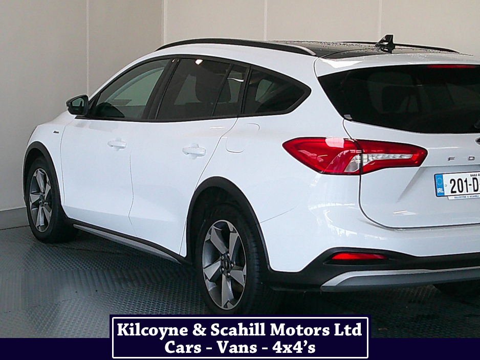 2020 Ford Focus - image 11