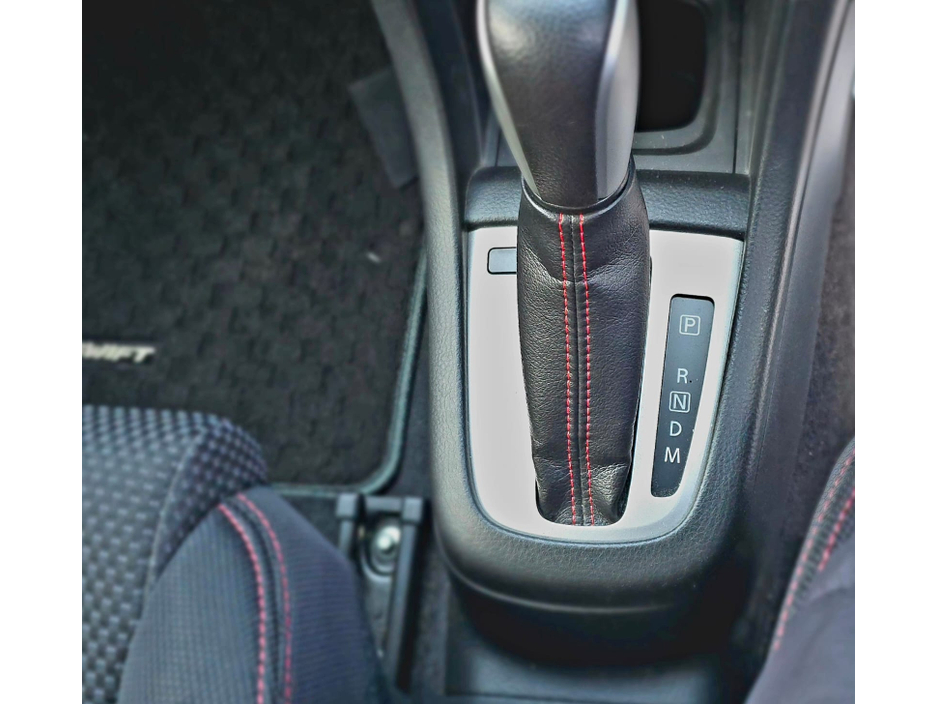 2013 Suzuki Swift - image 23