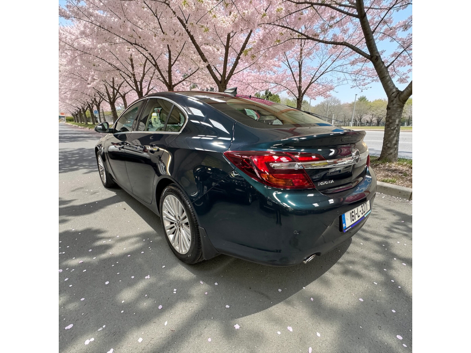 2016 Opel Insignia - image 10