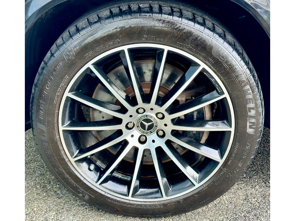 2022 Mercedes-Benz GLE Class - image 10