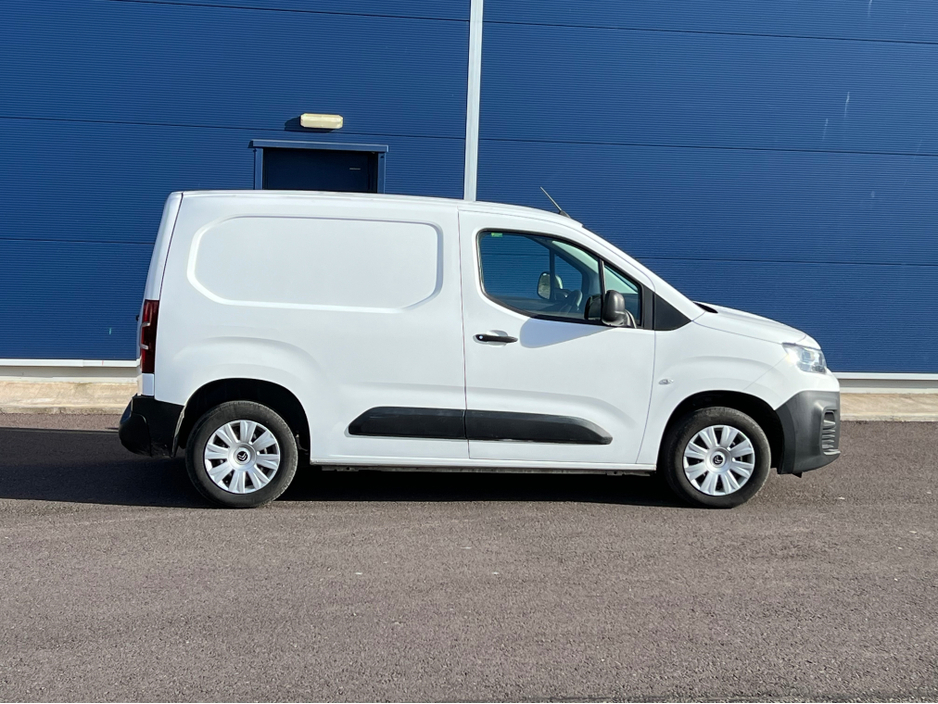 2021 Citroen Berlingo LX 1.5 BLUEHDI 75 S&S 650KG M €10,900