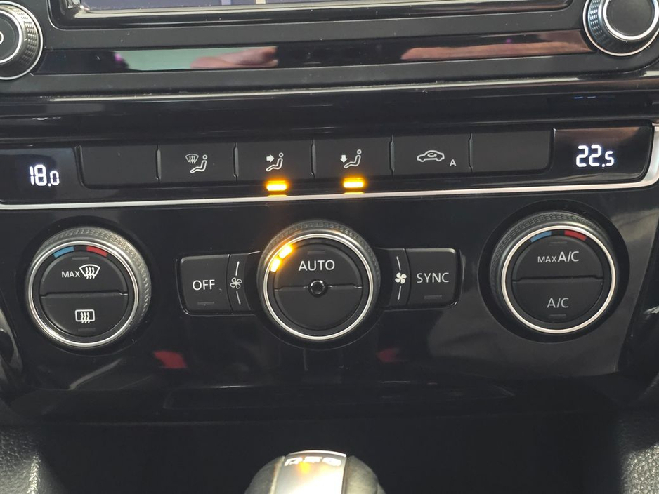 2017 Volkswagen Jetta - image 15