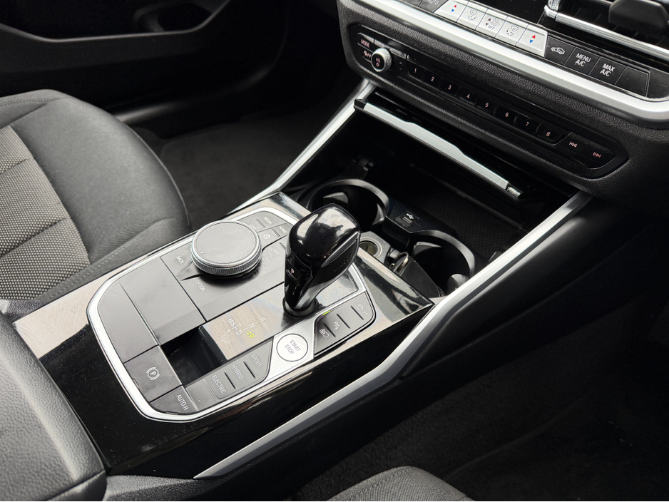 2022 BMW 3 Series M-PERFORMANCE PACK..FULL SERVICE HISTORY..2 KEYS