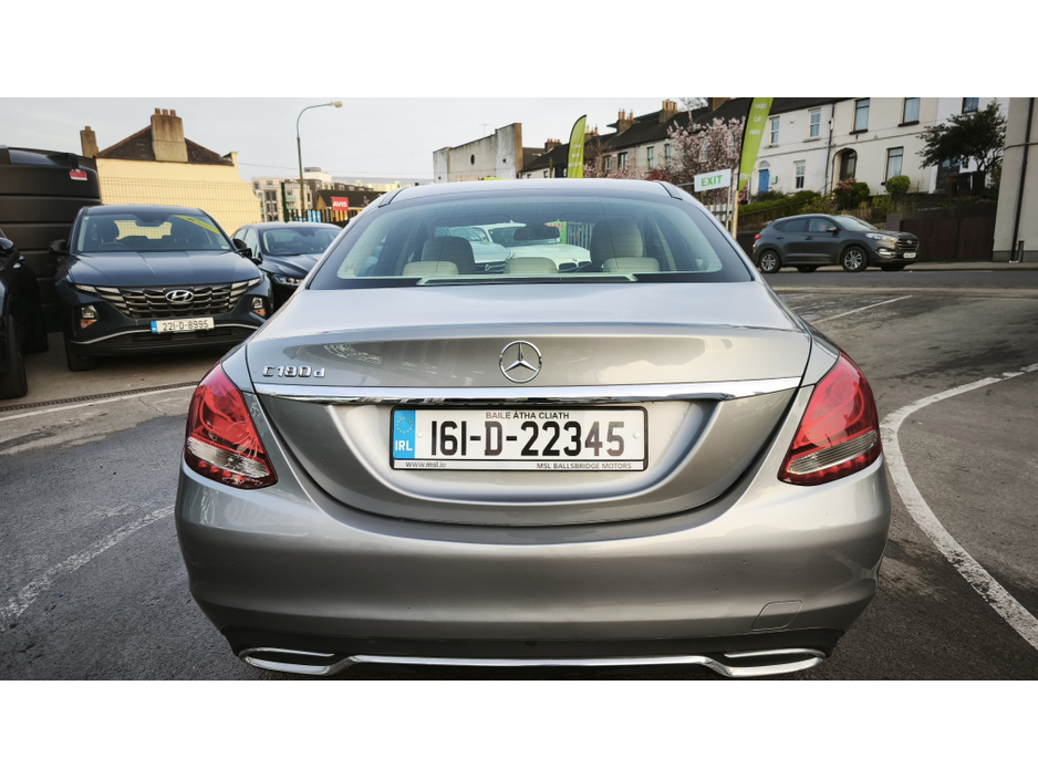 2016 Mercedes-Benz C Class - image 4