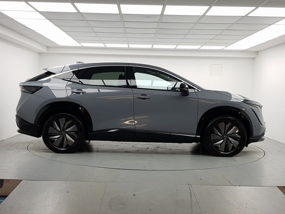 2024 Nissan Ariya - image 11