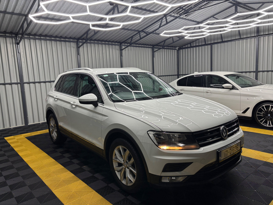 2017 Volkswagen Tiguan - image 11