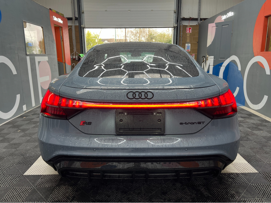 2023 Audi e-tron GT quattro - image 4