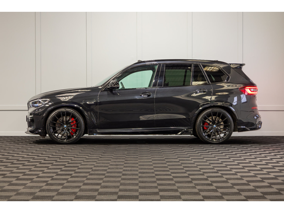 2022 BMW X5 - image 3