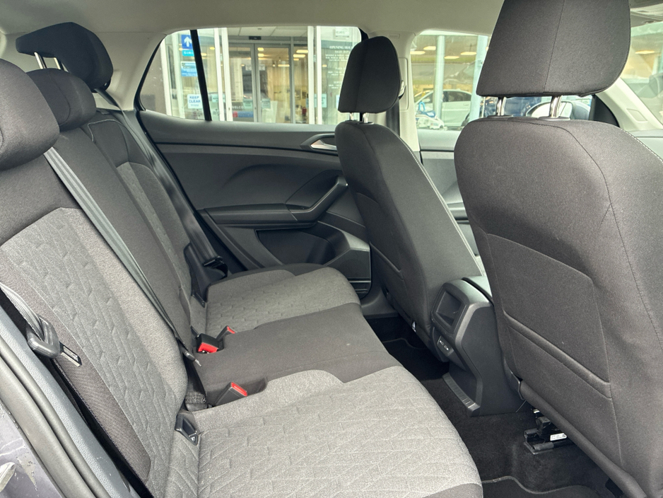 2025 Volkswagen T-Cross - image 10