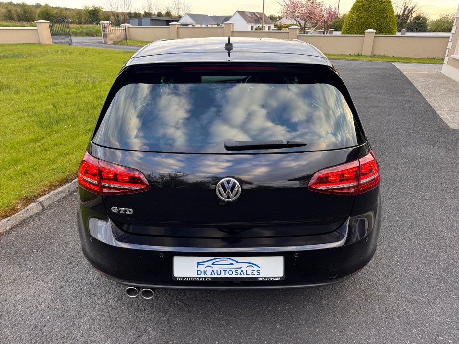 2017 Volkswagen Golf - image 20