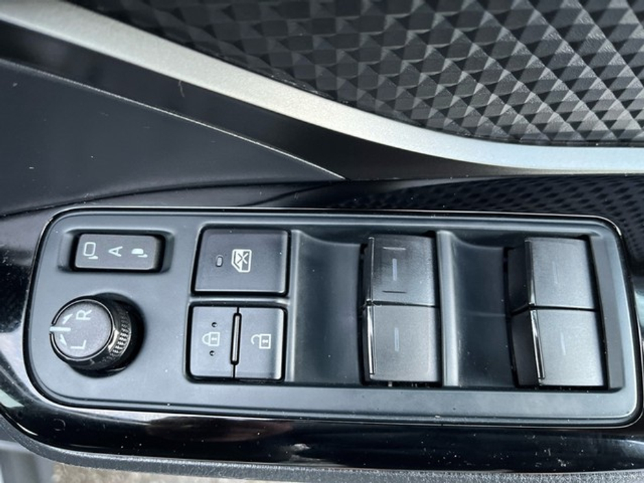 2023 Toyota C-HR C-HR HYBRID SPORT