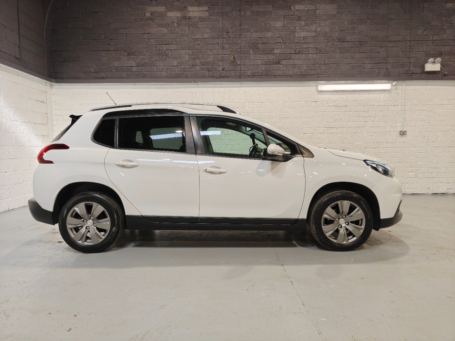 2019 Peugeot 2008 - image 4