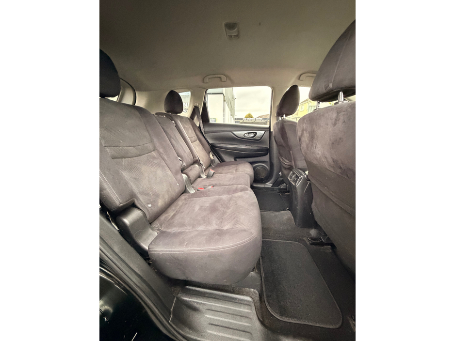 2016 Nissan X-Trail 1.6 SV DP 5 SEAT E6 4DR €8,950