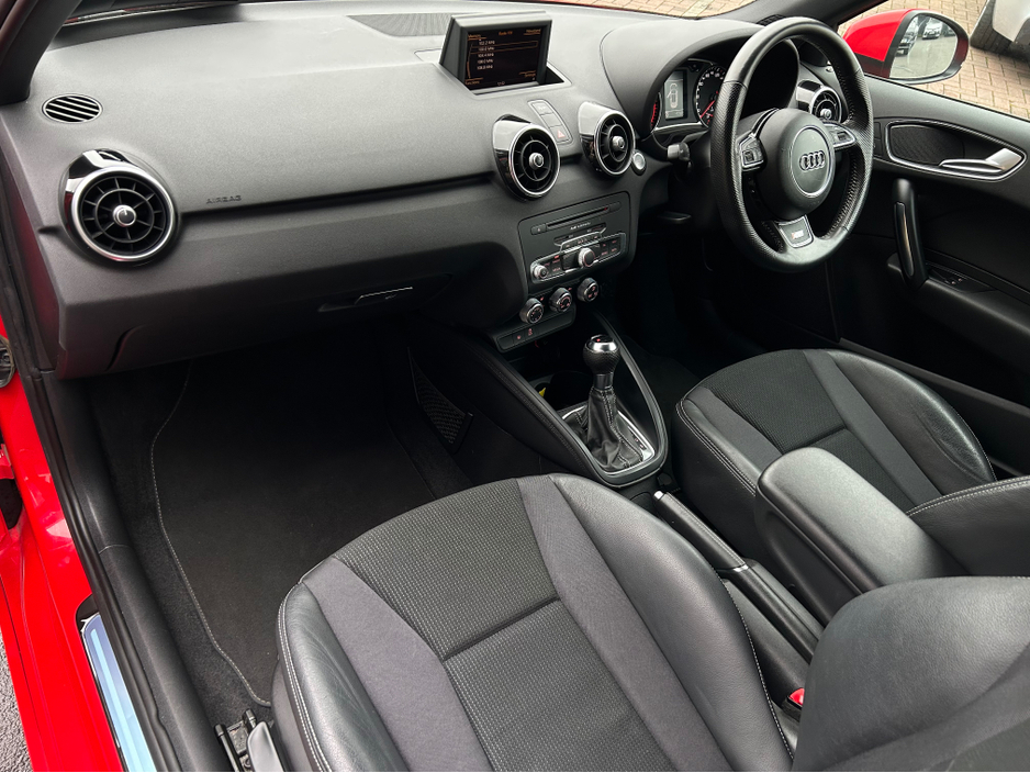 2013 Audi A1 - image 21