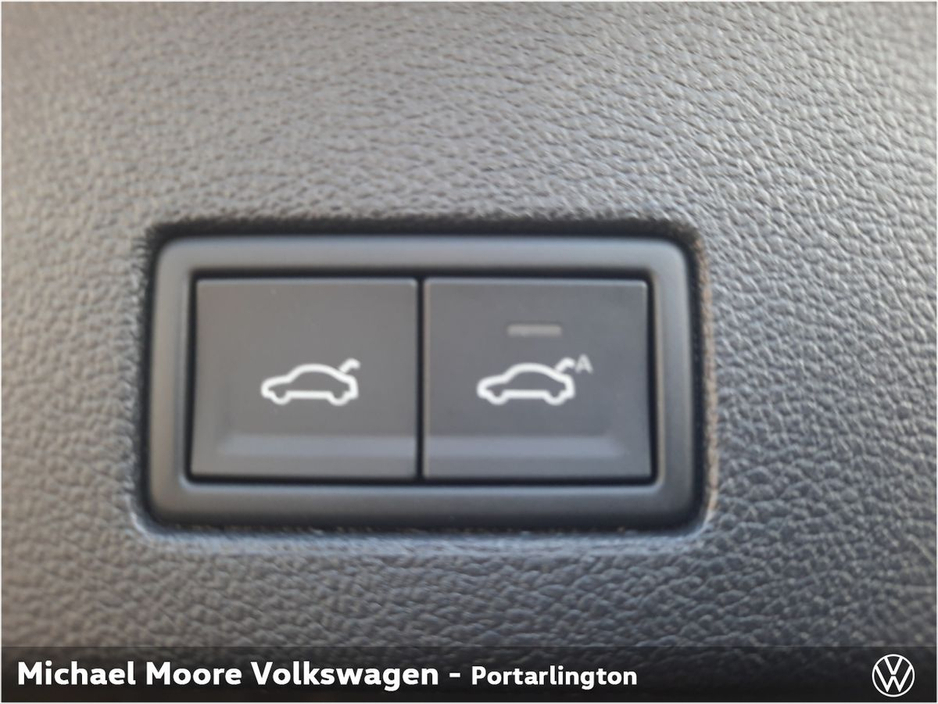 2026 Volkswagen Touareg - image 9