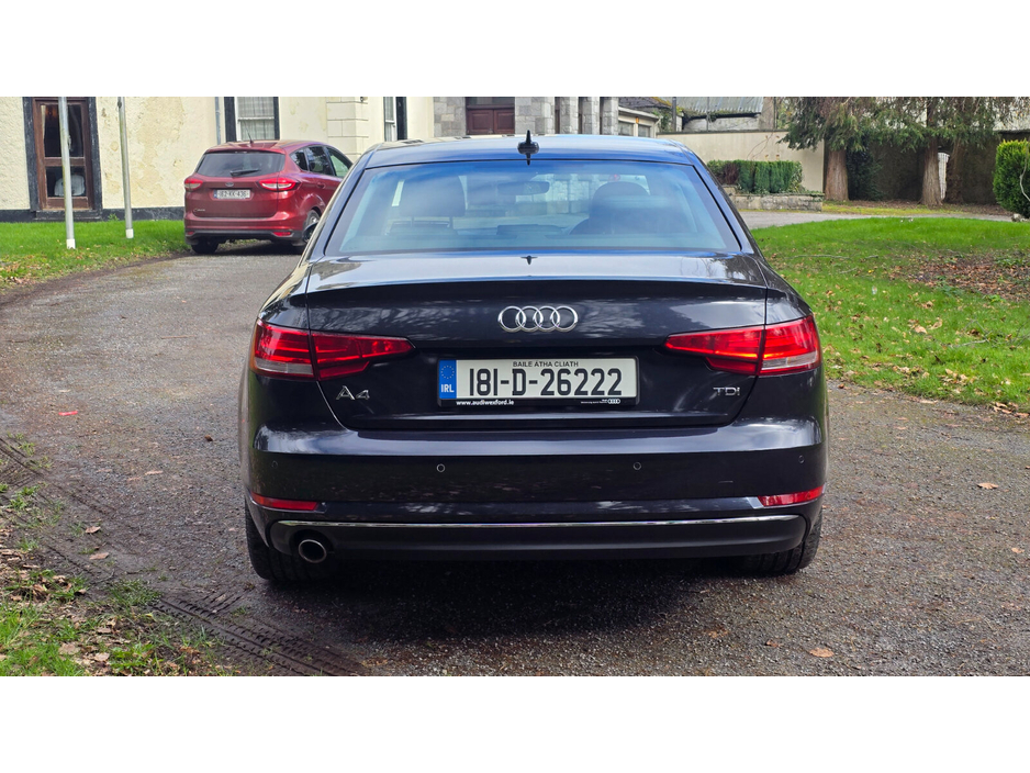 2018 Audi A4 - image 6