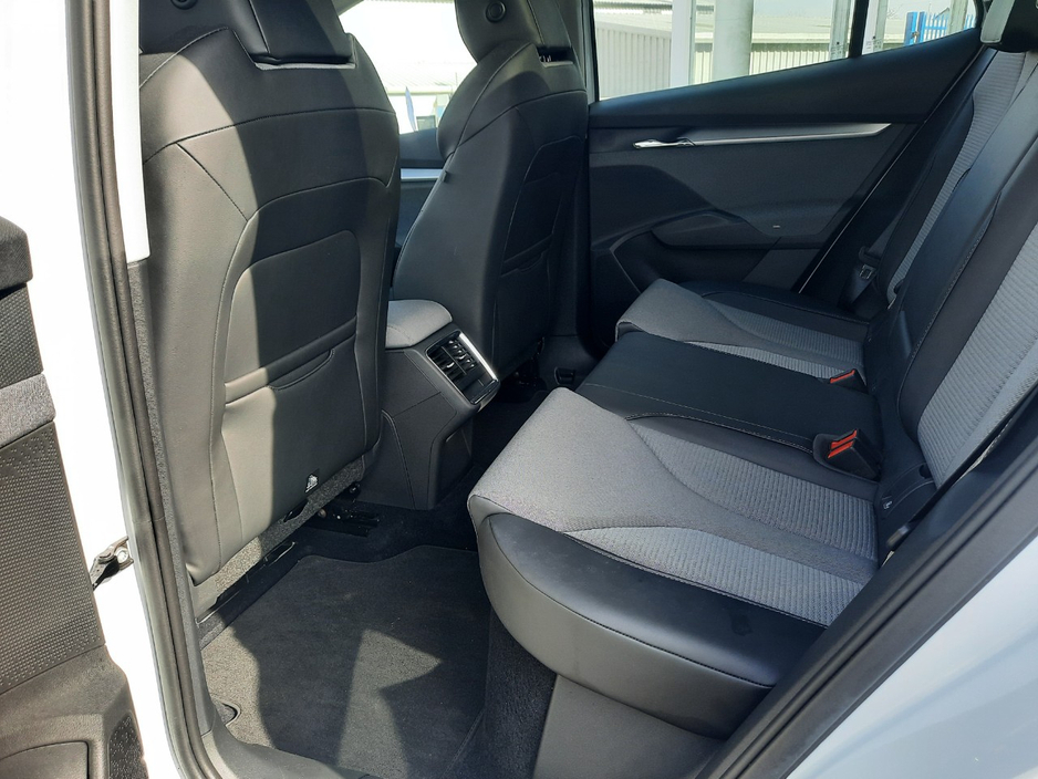 2024 Skoda Enyaq - image 21