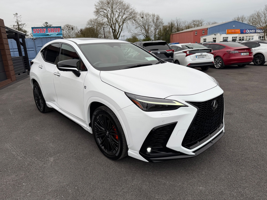 2023 Lexus NX 450 h+ - image 14