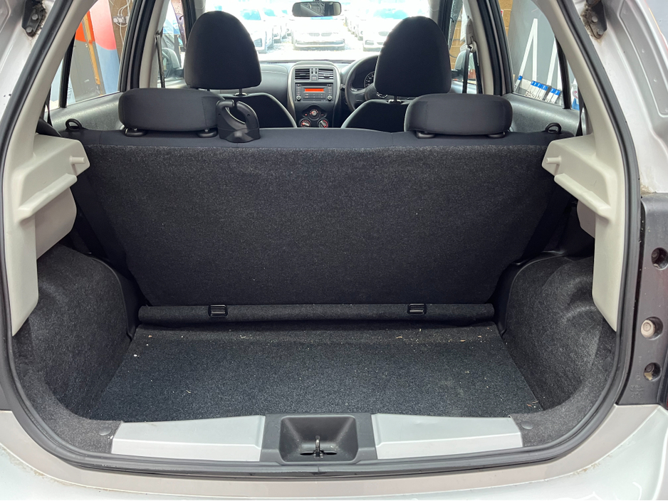 2018 Nissan March - image 8