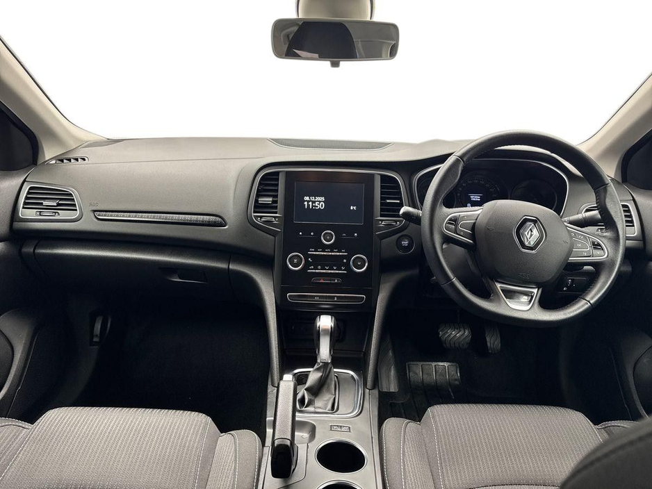 2021 Renault Megane - image 8