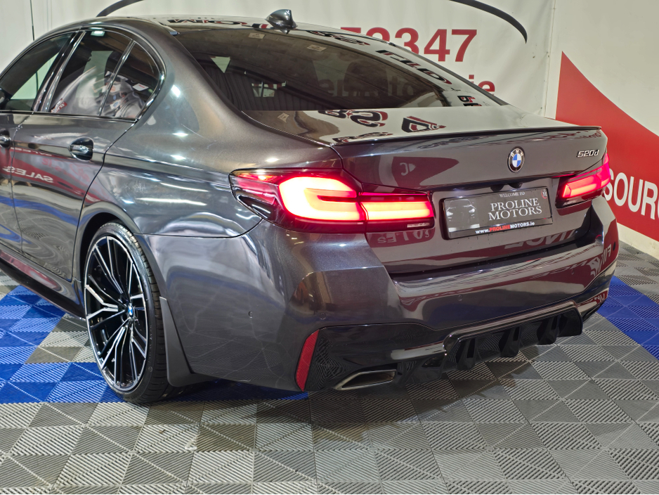 2021 BMW 5 Series - image 6