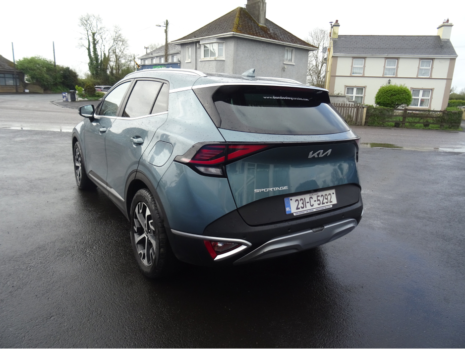 2023 Kia Sportage - image 9