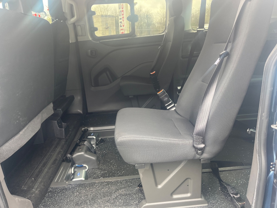 2019 Ford Tourneo Custom - image 19