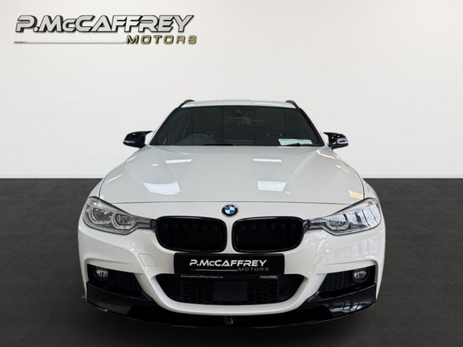 2016 BMW 3 Series - image 2