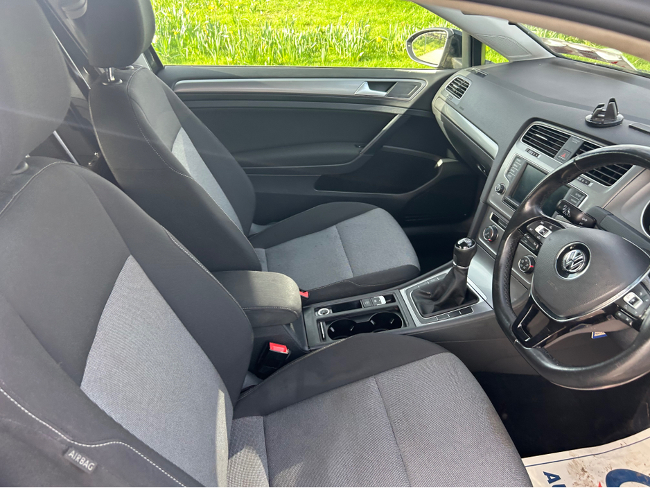 2016 Volkswagen Golf - image 7