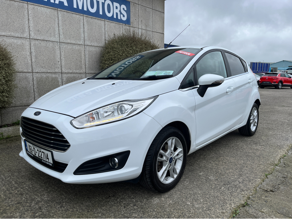 2016 Ford Fiesta - image 5