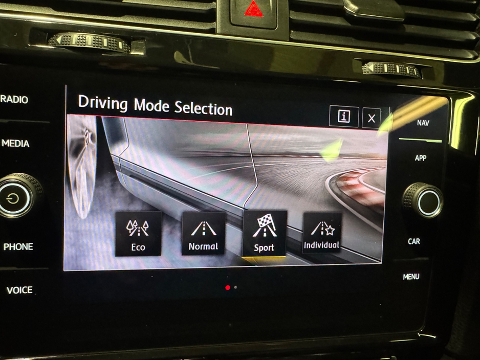 2019 Volkswagen Golf - image 20