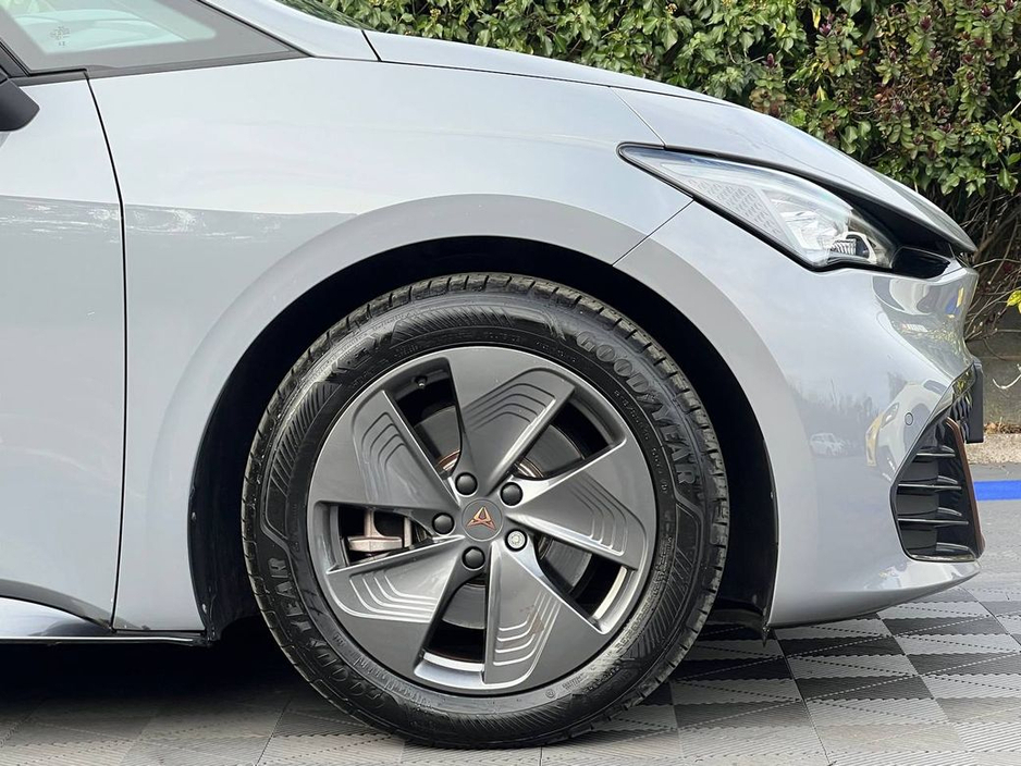 2024 Cupra Born - image 9